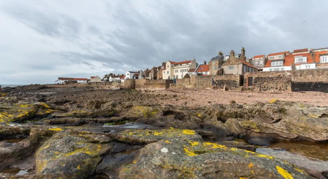 Stunning Shore Front House in Historic Cellardyke, Buchen Sie Ferienwohnung Hotels in Cellardyke mit Parkplatz, Parkplätze