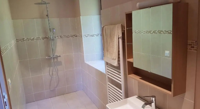 Коттедж с 4 комнатами Gîte de Chantegrel