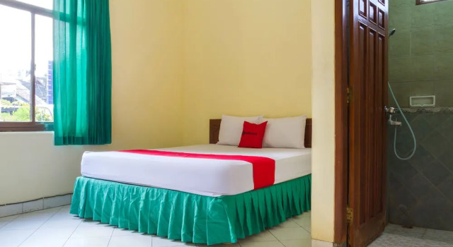 Reddoorz Near Grage City Mall 2, Rezervovat Hotel North Cirebon West Java