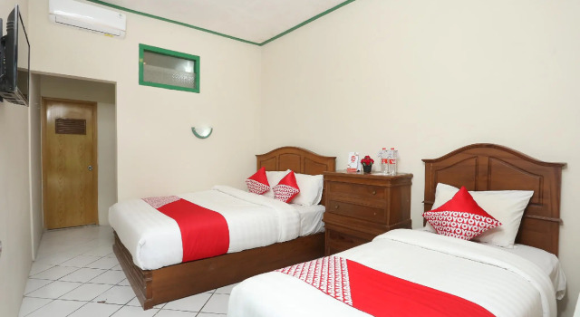 SUPER OYO 1959 Penginapan Kepurun Pawana Indonesia, Réserver Hôtel Hôtels à Manisrenggo avec parking, Parking