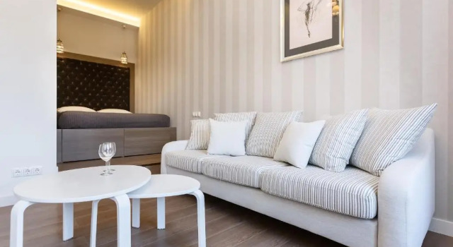 Студия Center Avenue Apartments