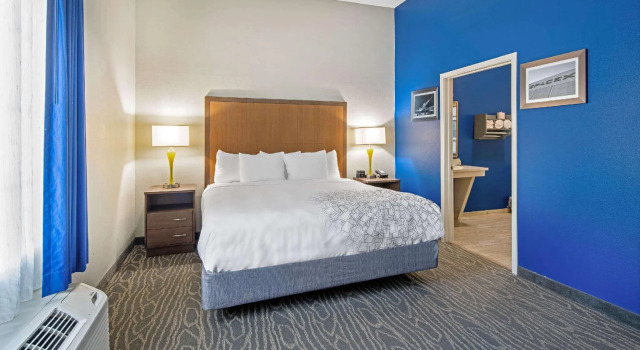 Двухместный семейный люкс La Quinta by Wyndham Brownsville North