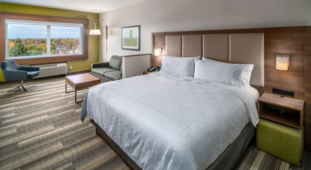 Двухместный номер Standard Holiday Inn Express & Suites - Brandon by IHG