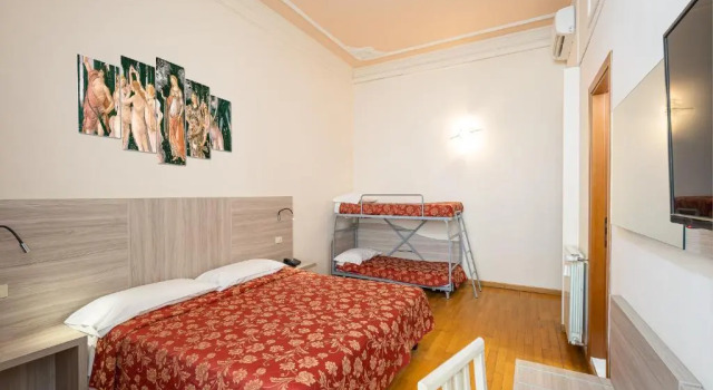 Четырёхместный номер Standard Lilium Hotel