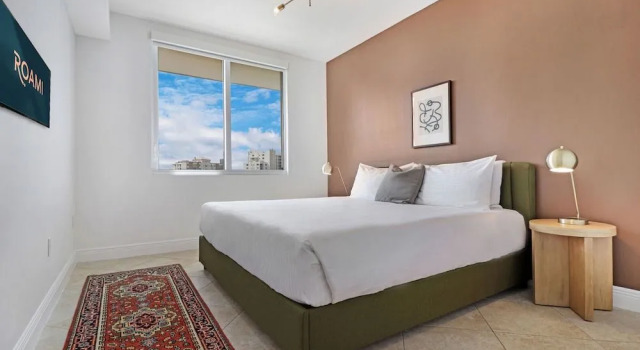 Roami at Sunny Isles, Varaa Huoneisto Hotellit Miami Beach uima-altaalla, Uima-allas