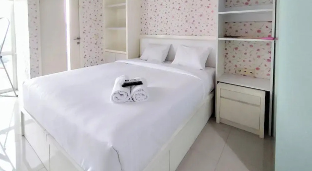 Monolocale Standard Comfy and Warm Studio at The Square Surabaya Apartment