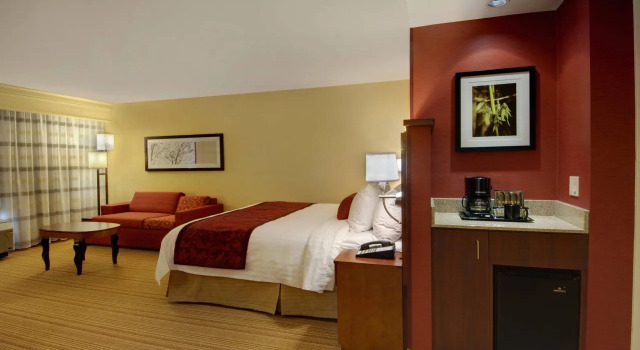 Courtyard by Marriott Madison East, Prenota Hotel Madison Wisconsin