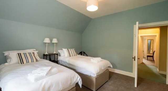 Cranstoun Riddel - Magnificent 6 Bedroom Property, Prenota Casa vacanze Hotel a Lothian con parcheggio, Parcheggio