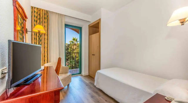 Одноместный номер Standard Valentin Somni Hotel & Suites