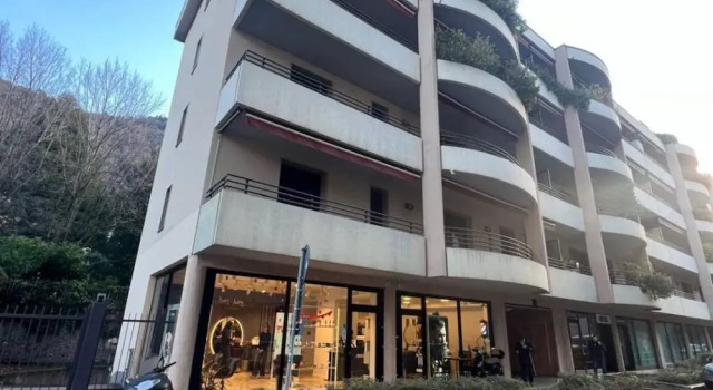 Central Apartment Caniggia 2 With Terrace in Como, Забронировать Апартаменты/квартира Отели Комо с парковкой, рядом с Площадь Кавур, Парковка