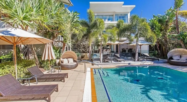 Tropical Park View Retreat 3BR Bali Resort in Kingscliff (1210)