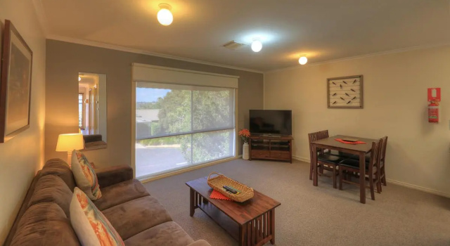 Апартаменты Airport Tourist Village Melbourne