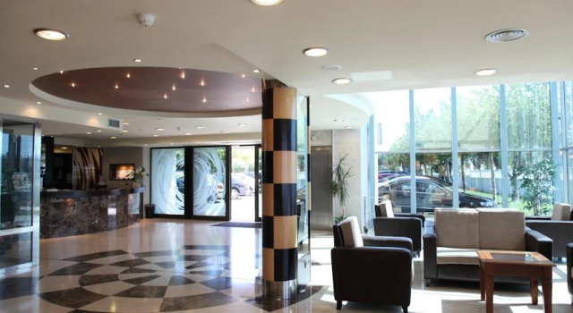 Hotel Luz de Luna, Book Hotel Outeiro 