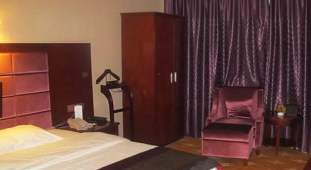 Двухместный люкс Business Hualian Hotel