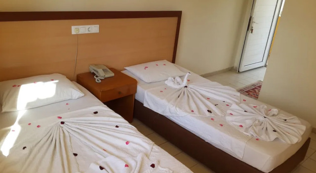Трёхместный номер Standard Caner Hotel