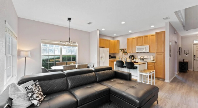 Caravelle House