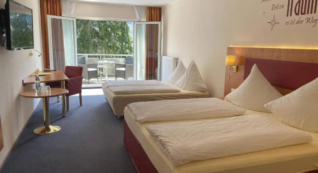 Четырёхместный номер Standard с балконом Hotel Häfner