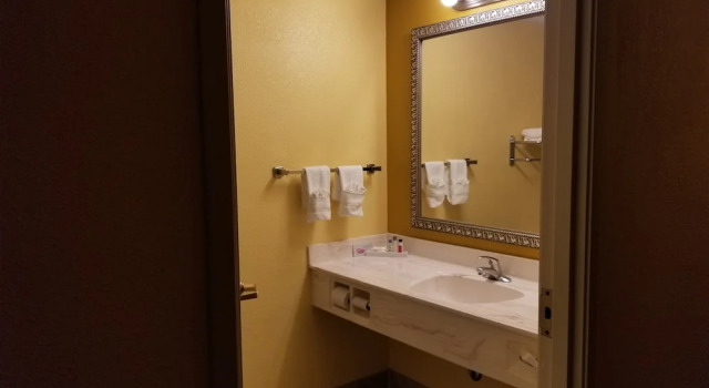 Двухместный номер Standard Comstock Inn & Conference Center