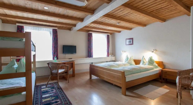 Четырёхместный номер Seminarhotel Linde Stettlen