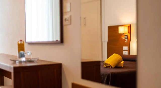 Трёхместный номер Standard с балконом Hotel President