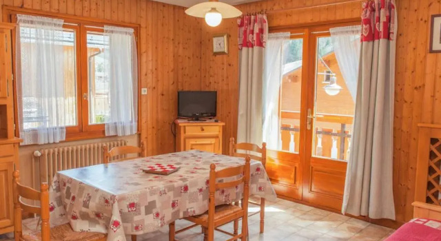 Appartement Le Grand-Bornand, 3 pièces, 6 personnes - FR-1-467-94, Забронировать Апартаменты/квартира Отели Лыжного курорта на озере Анси с парковкой, Парковка