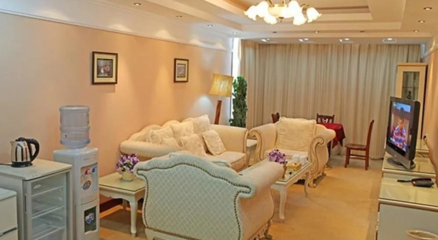 Runhang Hotel, Rezerwuj Hotel Hotele w Qingdao z parkingiem, w pobliżu Huashi Building, Parking