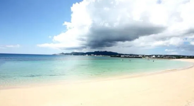 FJ39 NewOPEN Beach front! Free parking and Wifi!, Prenota Hotel Nago 