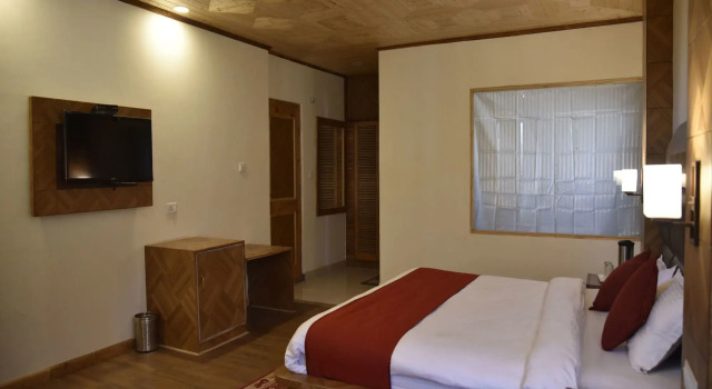 OYO Rooms Apple Orchards Gadherni