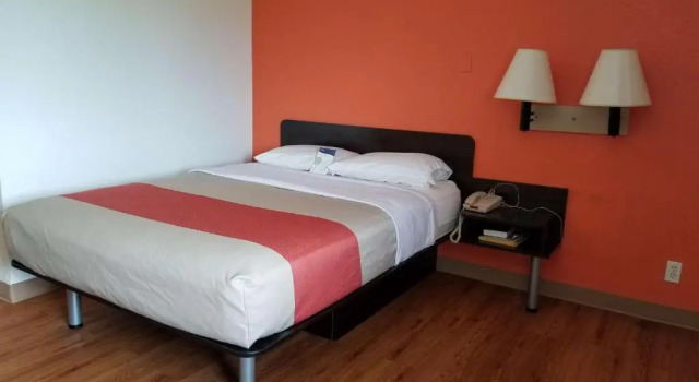 Четырёхместный номер Standard Motel 6-Normal, IL - Bloomington Area