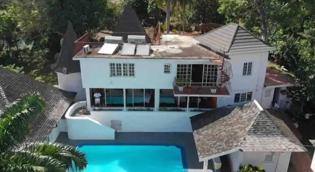 Вилла Villa Monzon