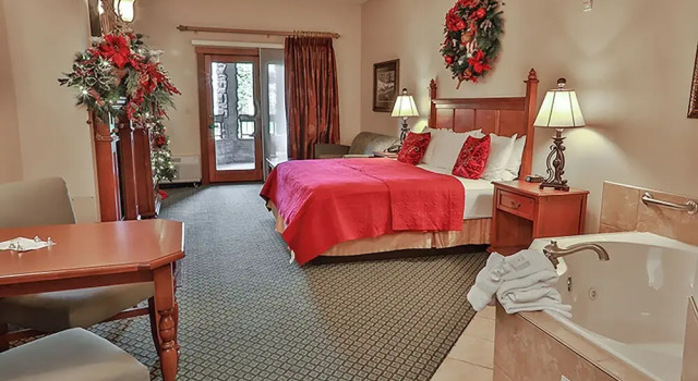 Полулюкс Deluxe с видом на внутренний двор The Inn at Christmas Place