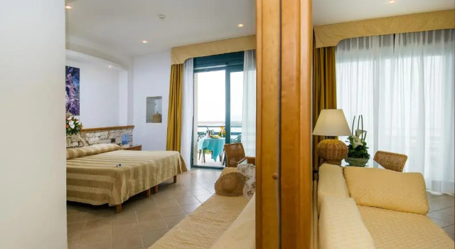 Трёхместный номер Standard Hotel Terminal - Caroli Hotels