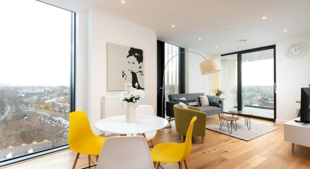 Modern 2 bed for 4 Guests - 15 Mins to LDN Bridge!