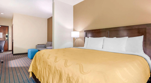 Comfort Inn & Suites Cincinnati Uptown Clifton, Varaa Hotelli Hotellit Cincinnati aamiaisella, Aamiainen