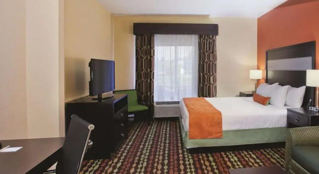 La Quinta by Wyndham Florence, Забронировать Отель Отели Южной Каролины с бассейном, Бассейн