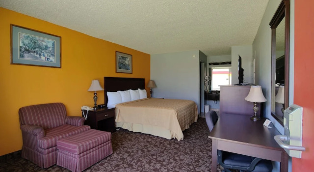 Номер Standard Countryside Inn & Suites