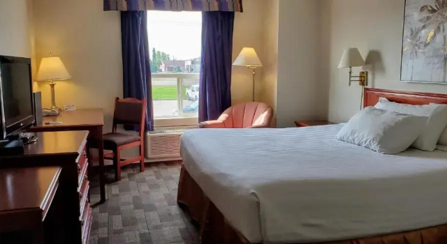 Номер Standard Travelodge by Wyndham Stony Plain