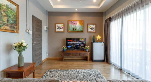Трёхместный номер Standard с балконом Hostel One Art and Gallery