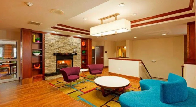 Кровать в общем номере Fairfield Inn & Suites by Marriott Lake Oswego