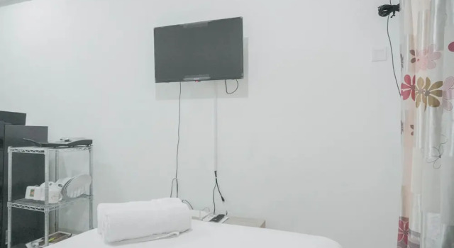 Comfy Studio Apartment for 1 Pax at Green Pramuka City, Book Apartment Jakarta Jakarta Province