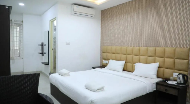 Номер Executive Krishna's Landmark Business Hotel