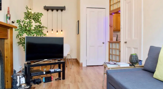 Modern Stockbridge 1 Bedroom Flat, Prenota Hotel Edimburgo 