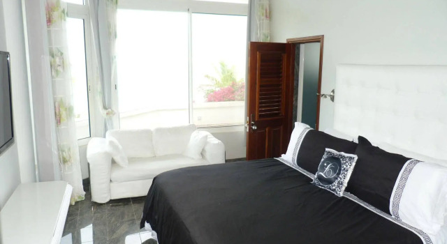 Villa Exclusivity at Captain's Bay, Book Villa Sommerhuse i The Valley, Hytte