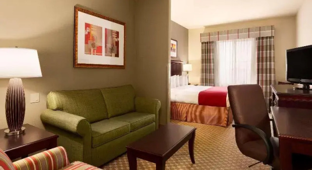 Люкс Country Inn & Suites by Radisson, College Station, TX