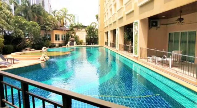 Студия с балконом Large Studio Condo Jomtien