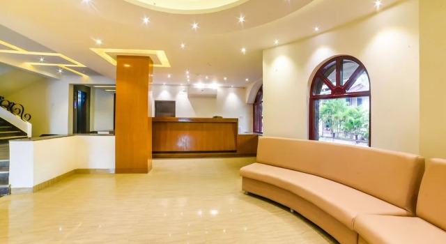OYO 16096 Flagship Purushottam Hotel Mapusa, Boek Hotel Mapusa Noord-Goa