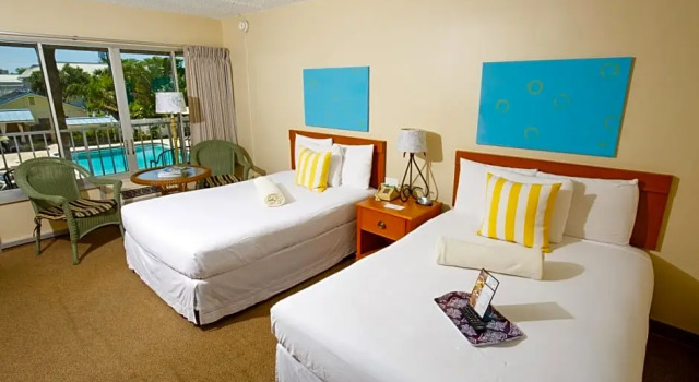 Номер Deluxe Naples Garden Inn