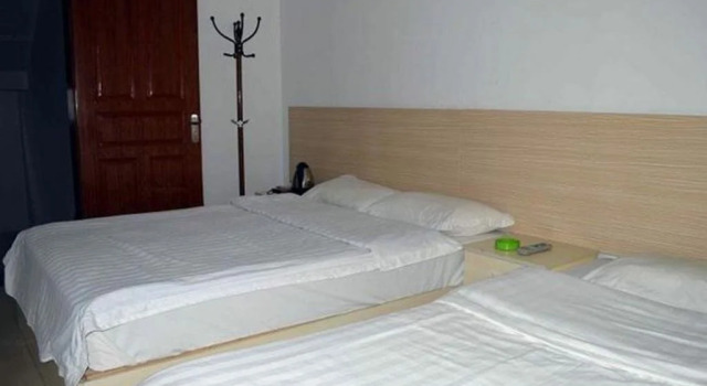 Lianyungang Huaguoshan Hongguang Inn, Book Hotel Hoteller i Lianyungang med parkering, Parkering