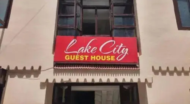 Lake City Guest House, Забронировать Гостевой дом Гостевые дома Jammu & Kashmir Ski, Гостевой дом