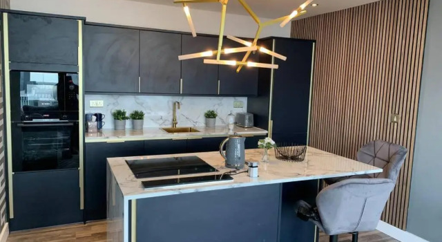 Апартаменты Luxury Penthouse,Great location,23rd floor views